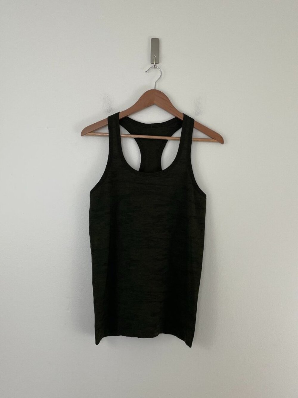 Lululemon Run Swiftly Tech Racerback Tank Dark/Brave Olive Size 8